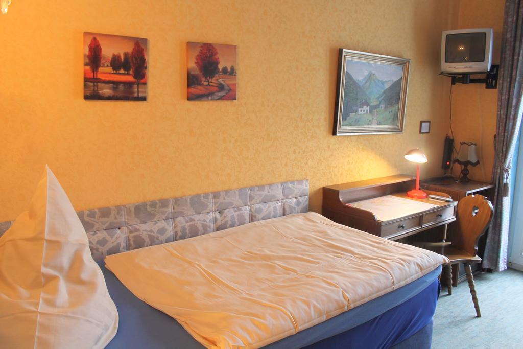 Hotel Adler Dusseldorf Luaran gambar