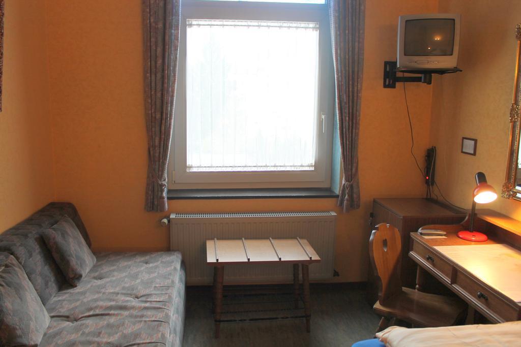 Hotel Adler Dusseldorf Luaran gambar