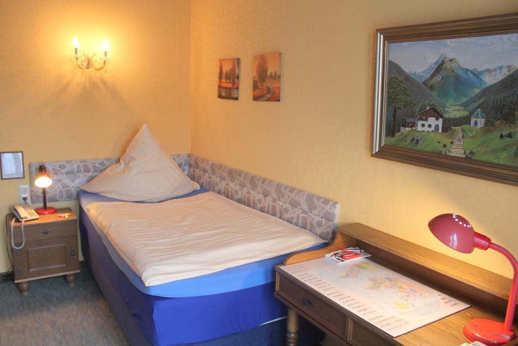 Hotel Adler Dusseldorf Luaran gambar