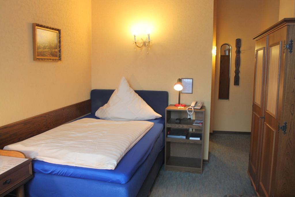 Hotel Adler Dusseldorf Luaran gambar