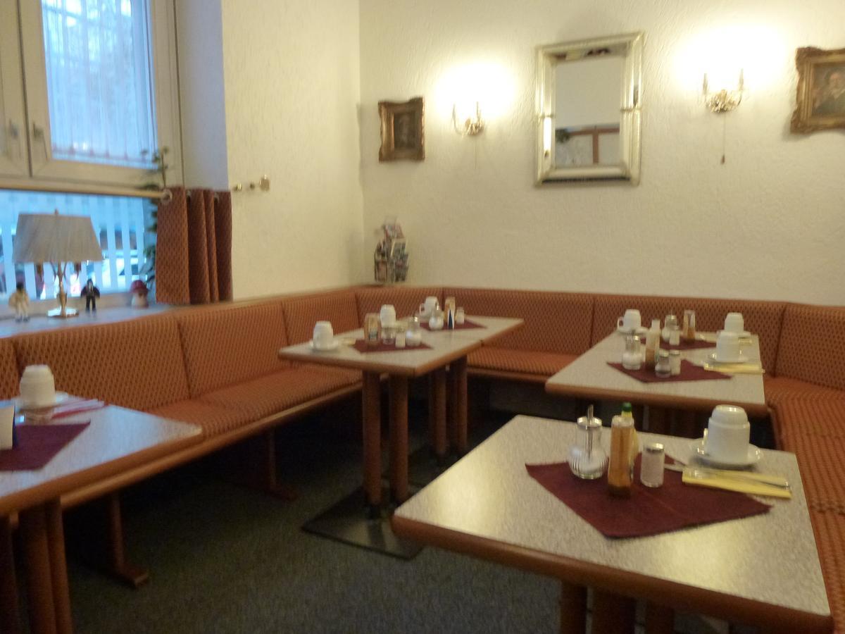 Hotel Adler Dusseldorf Luaran gambar