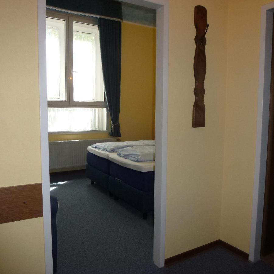 Hotel Adler Dusseldorf Luaran gambar